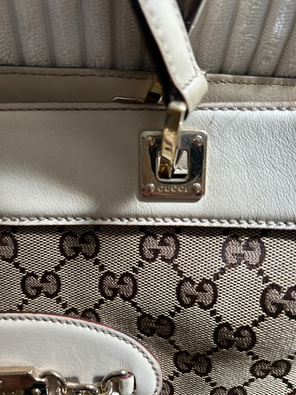 7006. Authentic Gucci Beige and Brown GG Monogram Tote with COA. - Picture 3 of 16